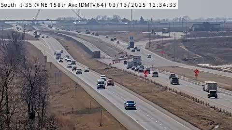 Traffic Cam Alleman: DM - I-35 @ NE 158 Ave (64)