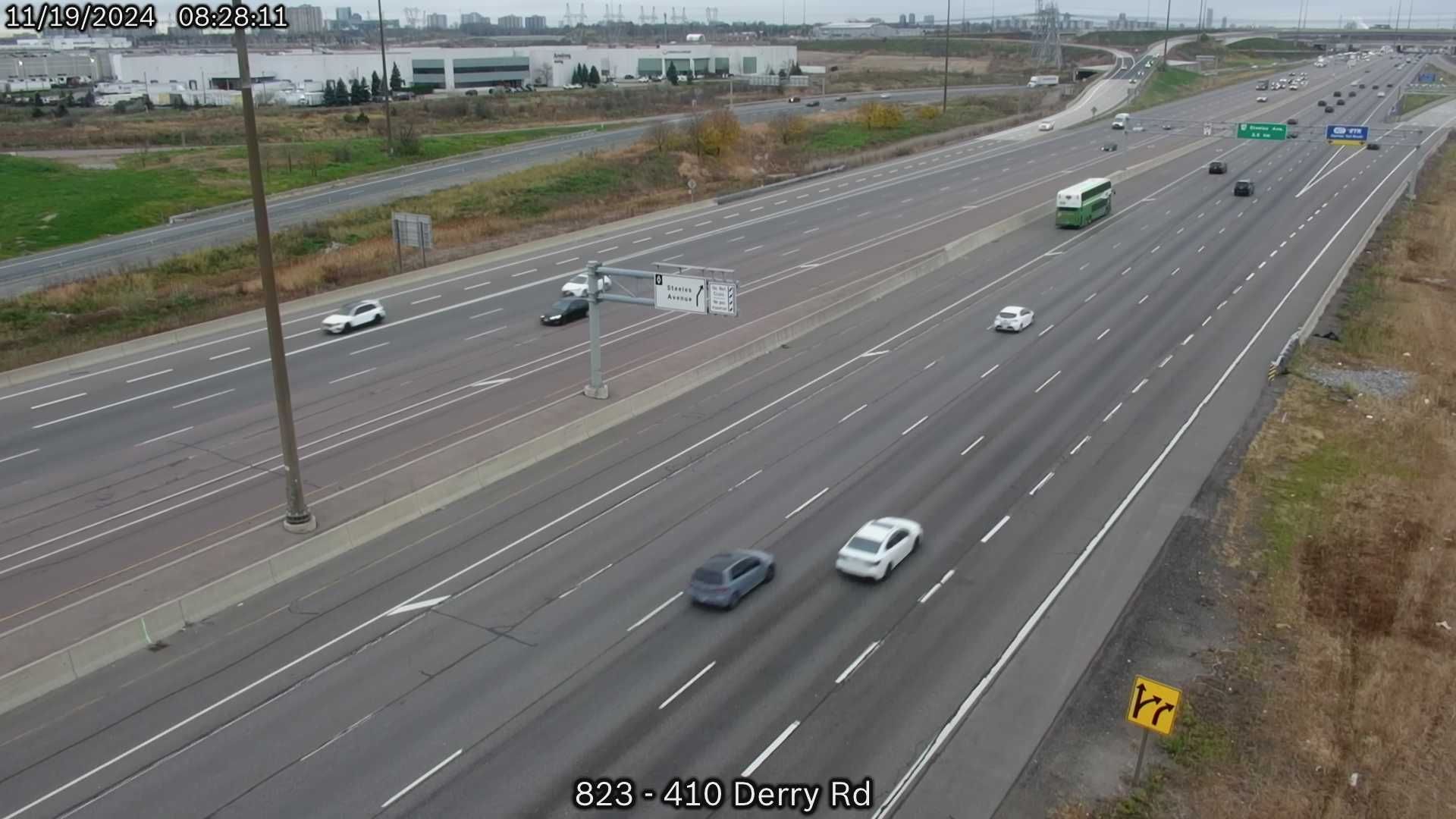 Traffic Cam Mississauga: Highway 410 near Derry Road