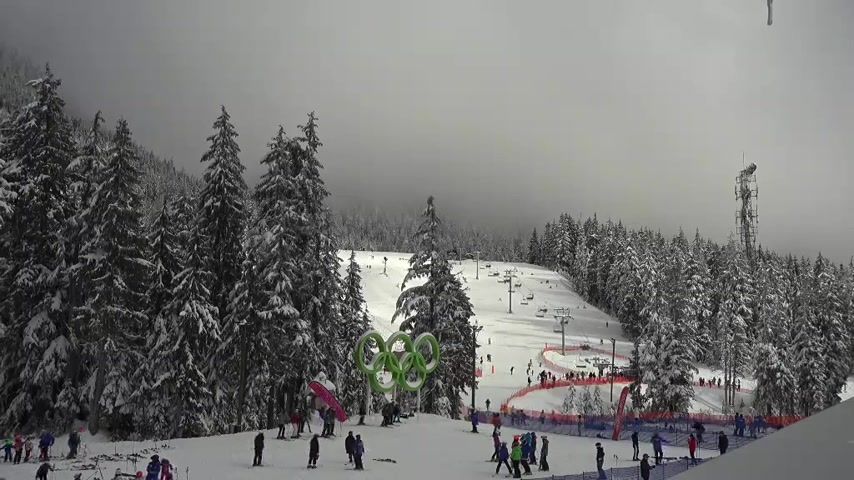 Traffic Cam West Vancouver: Crazy Raven Bar and Grill
