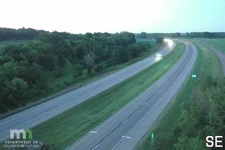 Traffic Cam Medford: I-35: I-35 SB (MP 52.0)