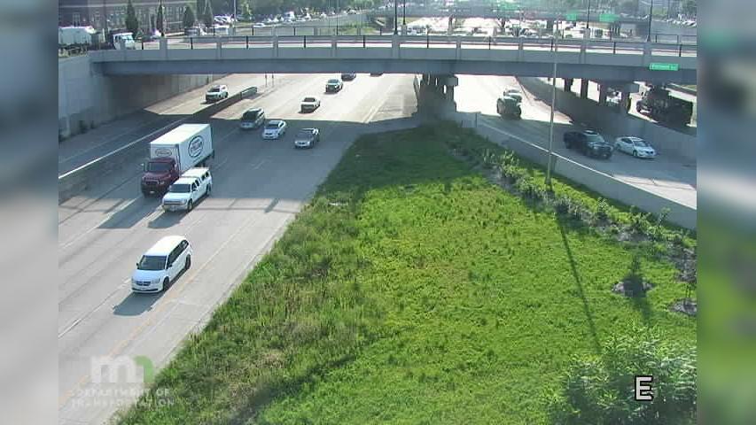 Traffic Cam Stevens Square - Loring Heights: I-94: I-94 WB @ Portland Ave