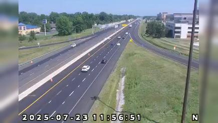 Traffic Cam Fort Wayne: I-69: 1-069-315-8-1 DUPONT RD