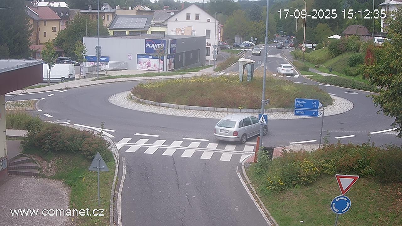 Traffic Cam Jilemnice: kruhový objezd u pošty