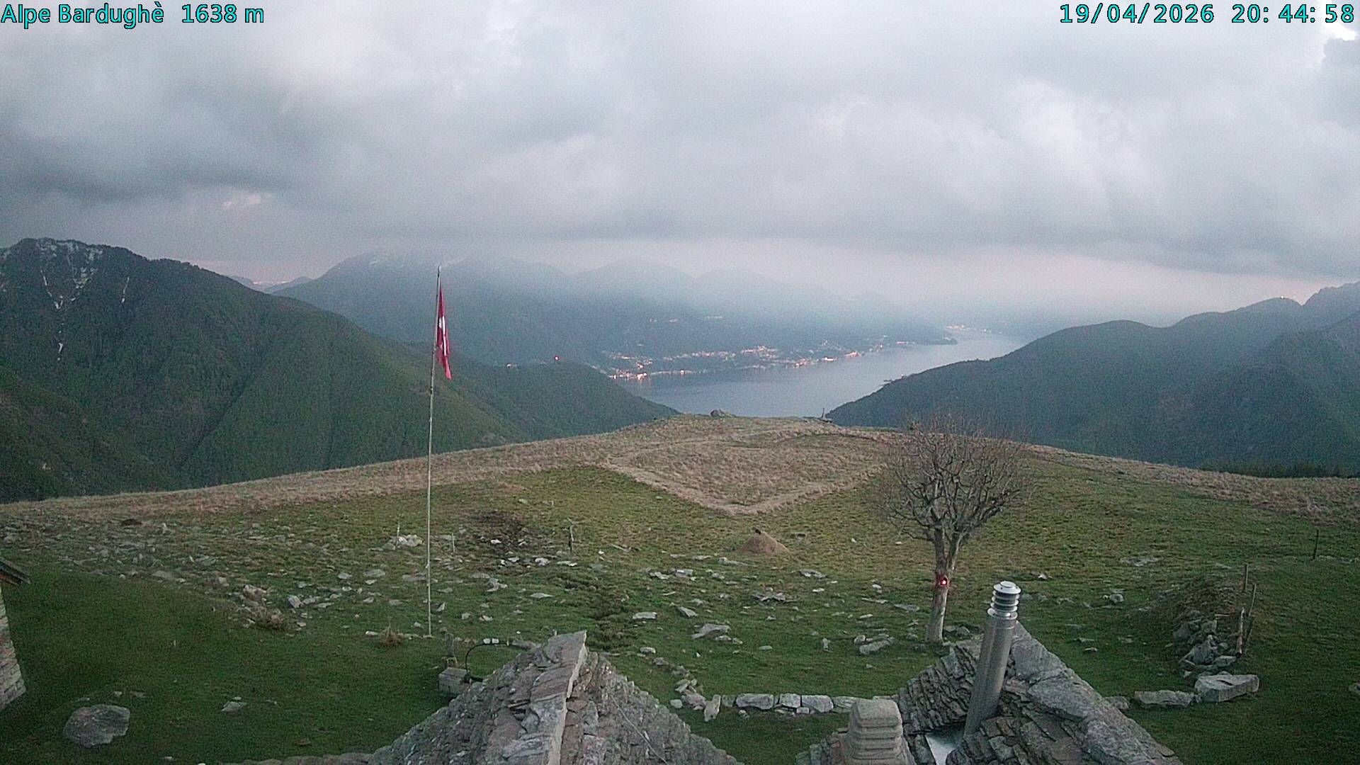 Vogorno: Alpe Bardughè - Gambarogno - Alpe di Neggia - Cannobio - Langensee