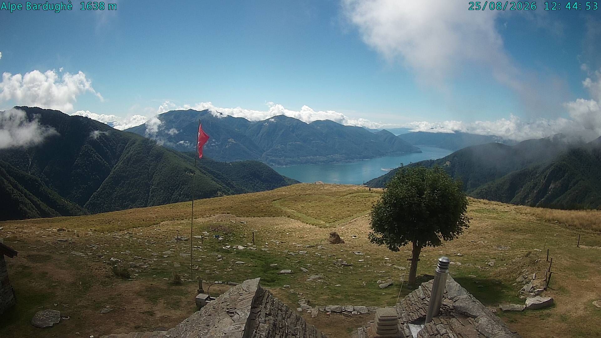 Vogorno: Alpe Bardughè - Gambarogno - Alpe di Neggia - Cannobio - Langensee