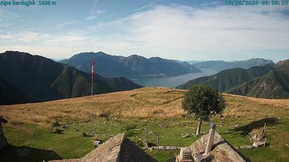 Vogorno: Alpe Bardughè - Gambarogno - Alpe di Neggia - Cannobio - Langensee