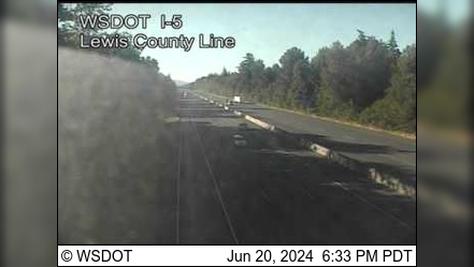 Traffic Cam Grand Mound: I-5 at MP 85.5: Lewis County Line