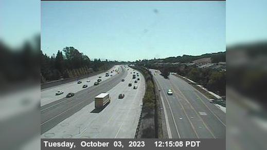 Traffic Cam Danville › South: TVF12 -- I-680 : Just North Of Sycamore Valley Road
