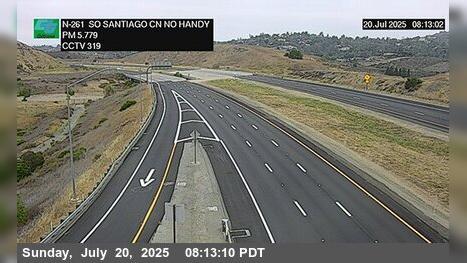 Traffic Cam Orange › North: SR-261 : 290 Meters North of Handy Creek Road