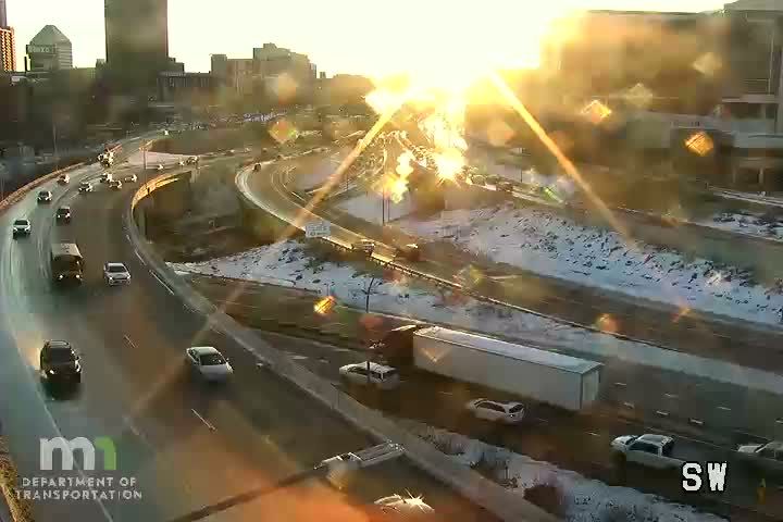 Traffic Cam St. Paul: I-35E NB @ University Ave