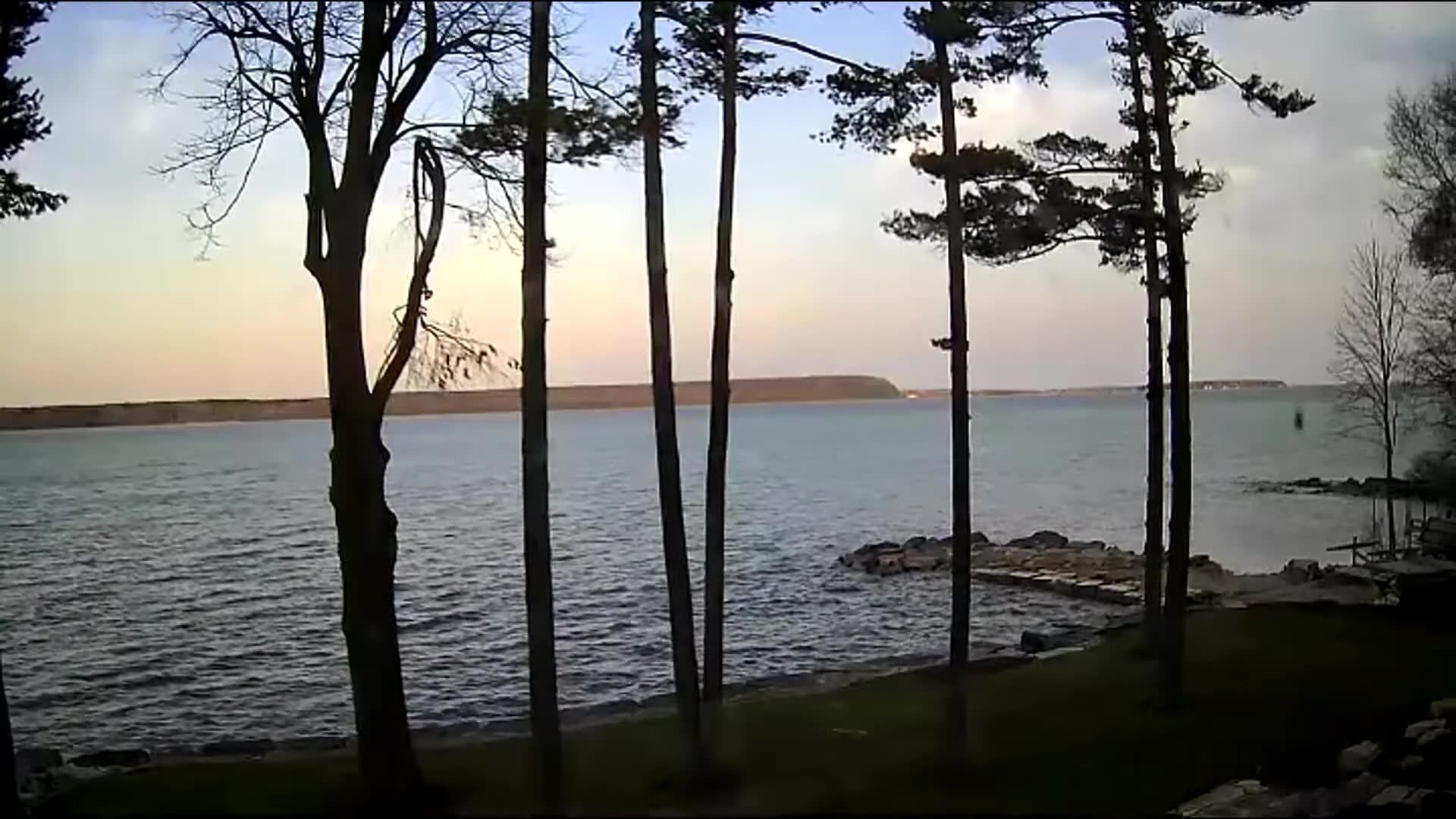 Traffic Cam Sturgeon Bay › North-West