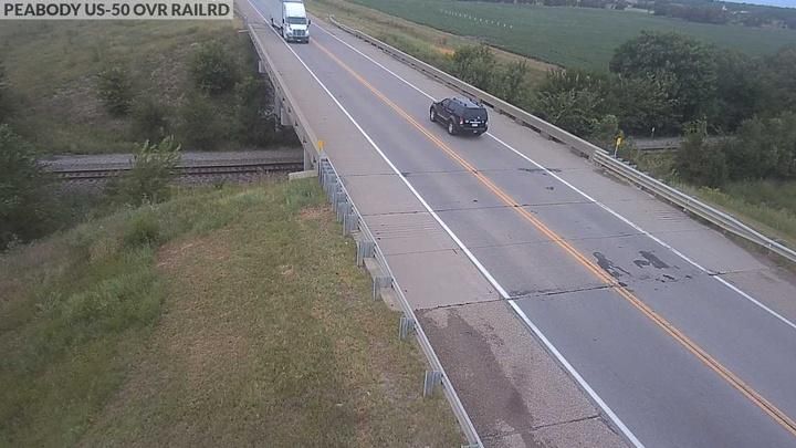 Traffic Cam Peabody: US-50 at - Bridge over railroad