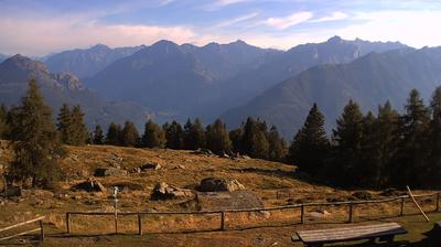 immagine della webcam nei dintorni di Rifugio Falc: webcam Monte Legnone