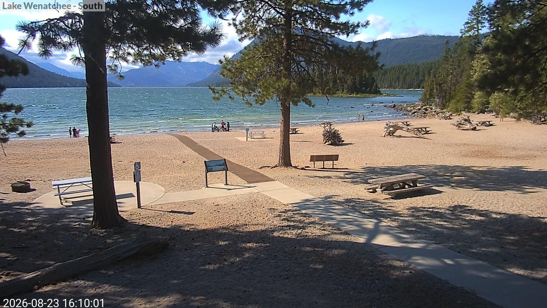 Traffic Cam Chelan › North-West