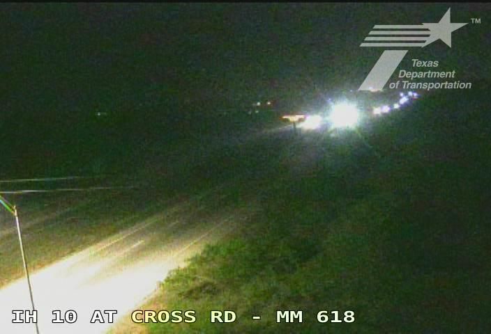 Traffic Cam Kingsbury › East: IH 10 at Cross Rd (MM 618)